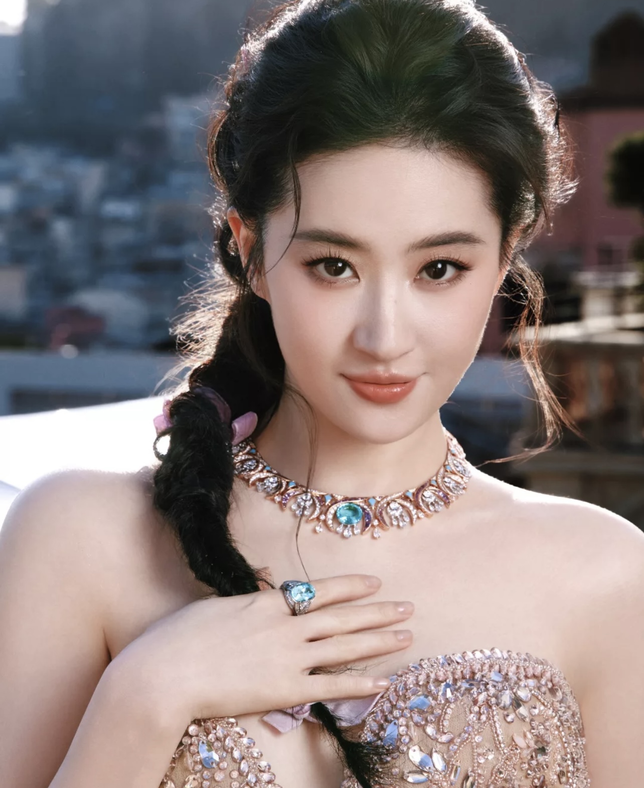 Lisa như công chúa Disney, Lưu Diệc Phi gầy gò bất ngờ qua cam thường tại event BVLGARI- Ảnh 16.