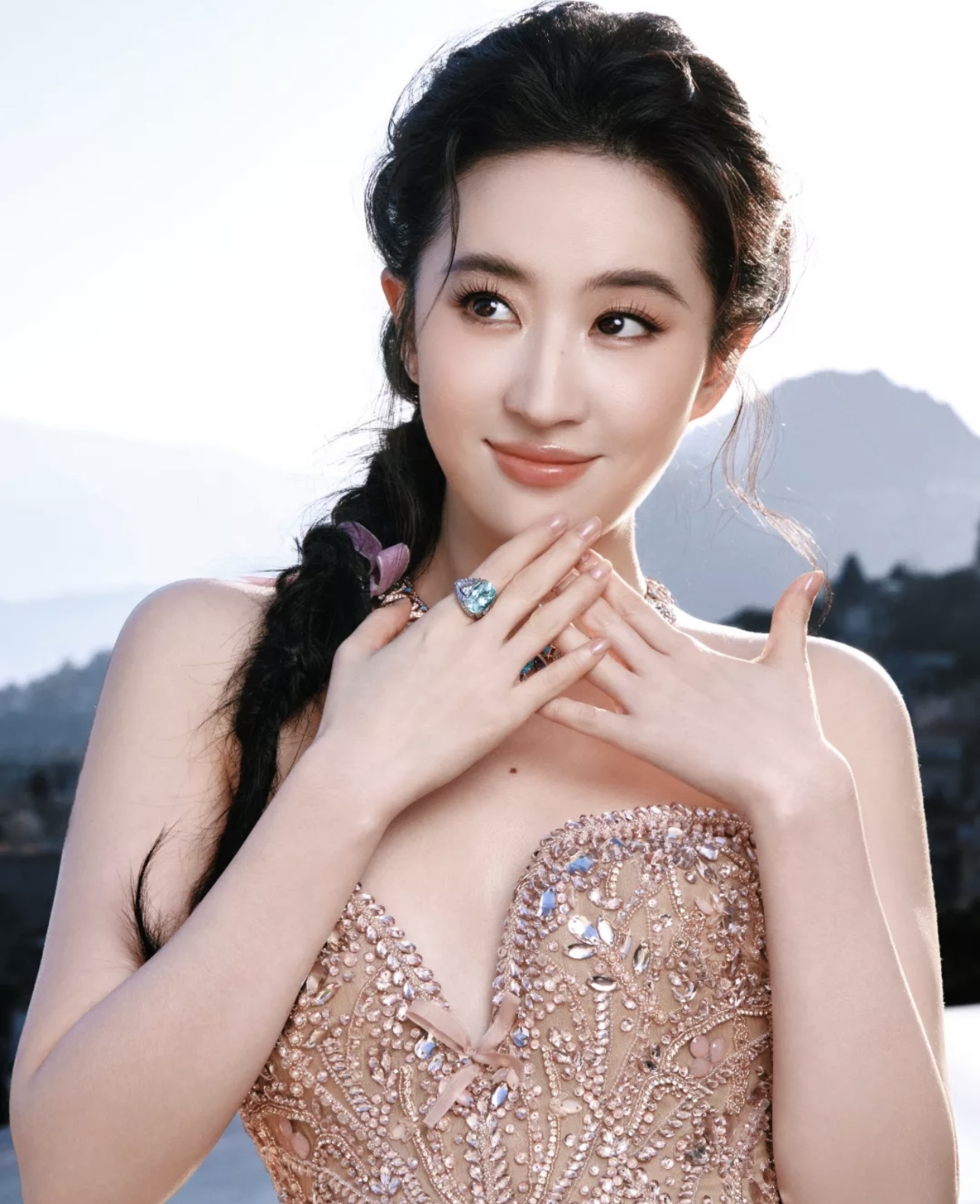 Lisa như công chúa Disney, Lưu Diệc Phi gầy gò bất ngờ qua cam thường tại event BVLGARI- Ảnh 18.