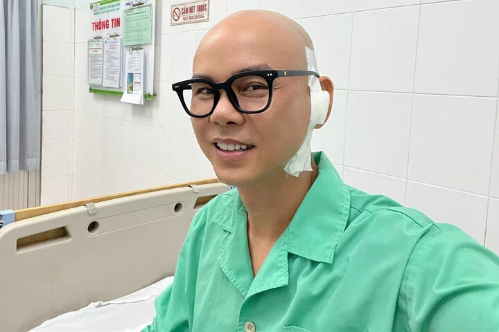 Nam ca sĩ nổi tiếng: Hôn nhân viên mãn bên vợ trẻ, 50 tuổi body 6 múi, phải vá màng nhĩ vì 1 sơ suất- Ảnh 5.