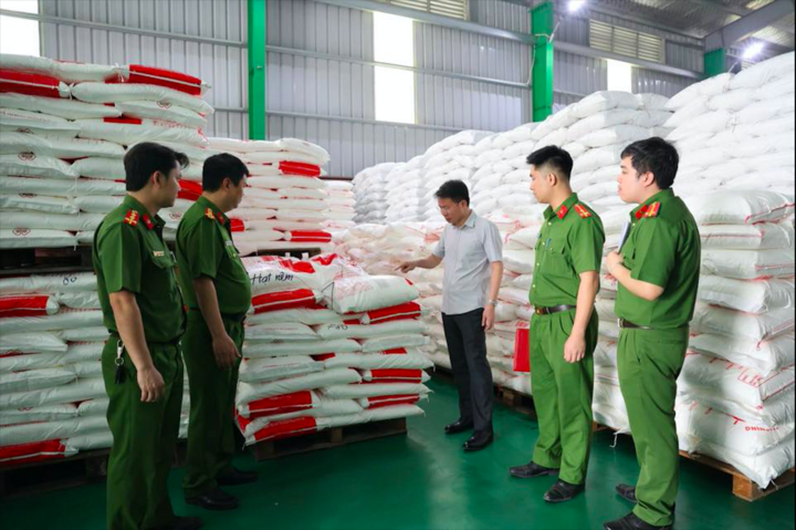 Mì chính không rõ nguồn gốc tràn ngập, sức khỏe người dân bị ảnh hưởng- Ảnh 1.