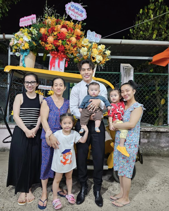 Khoảnh khắc không ngờ của 3 nhóc tỳ nhà Lê Dương Bảo Lâm khi nhắc đến bà ngoại mất vì ung thư- Ảnh 10. Khoảnh khắc không ngờ của 3 nhóc tỳ nhà Lê Dương Bảo Lâm khi nhắc đến bà ngoại mất vì ung thư- Ảnh 10.