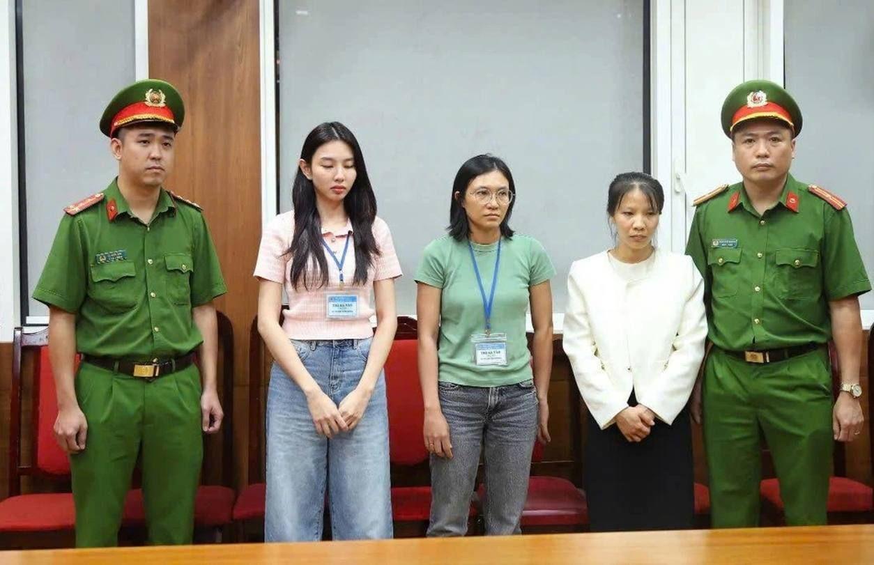 Hoa hậu Thuỳ Tiên khai bắt đầu tham gia sản xuất kẹo Kera vì thấy "sản phẩm có nhiều ý tưởng hay ho"- Ảnh 1.