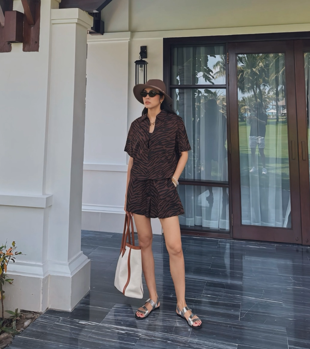 Tăng Thanh Hà "trẻ hóa" với mốt hot nhất 2025, nàng ngoài 30 tuổi học theo cực dễ- Ảnh 2.