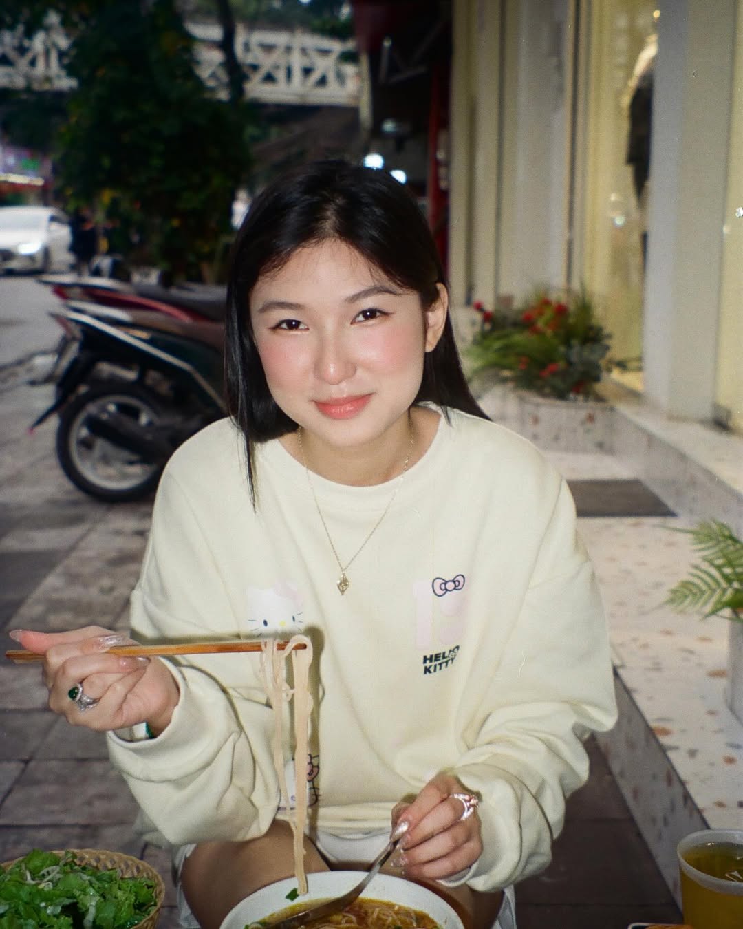 "Đối thủ của Lọ Lem" chân dài 1,02m lộ ảnh hồi bé: Không thể nhận ra!- Ảnh 7.