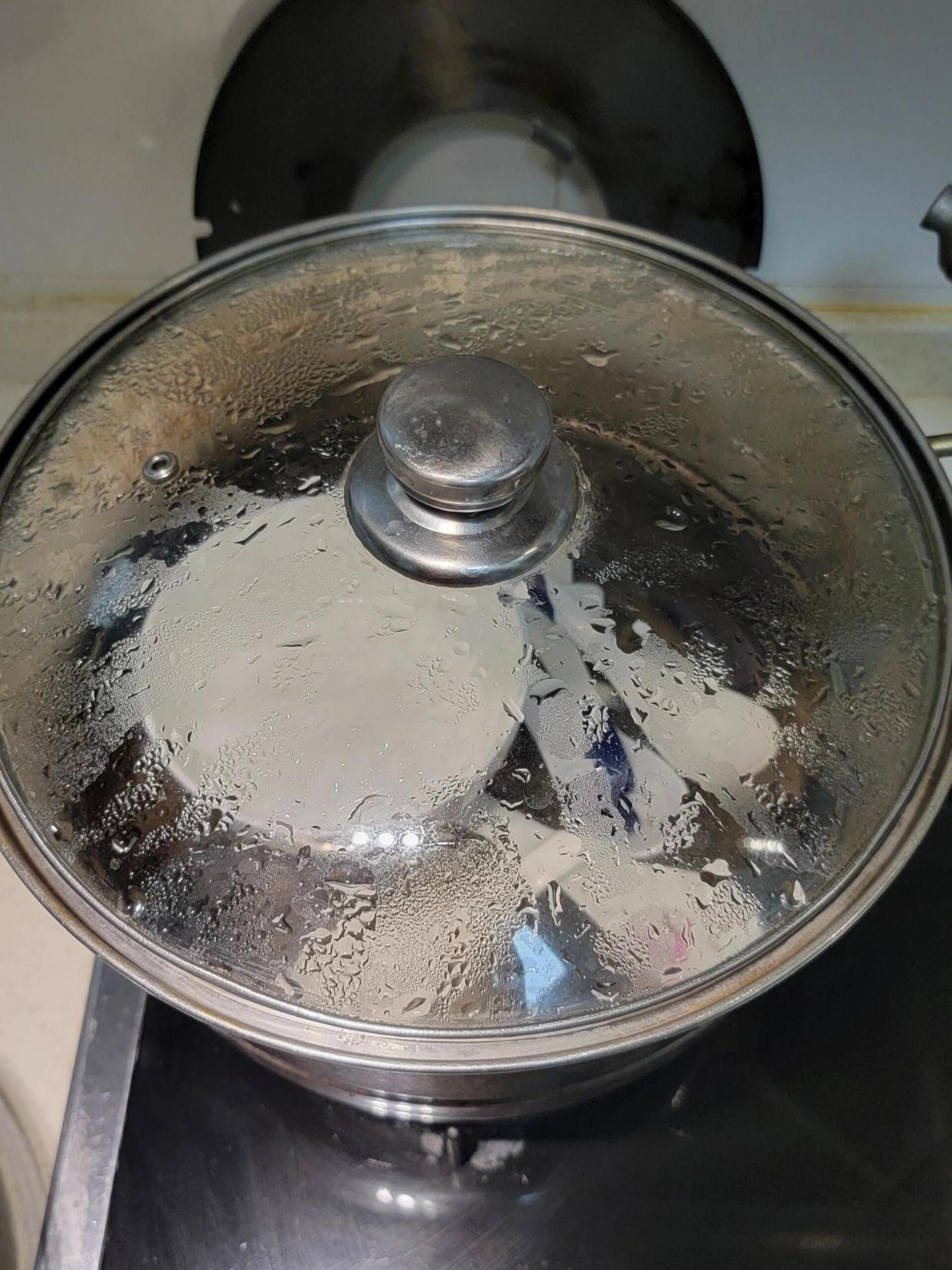 Một người rửa bát ẩu, cả nhà ăn cơm với vi khuẩn: 5 LỖI SAI tai hại cần sửa gấp!- Ảnh 10.