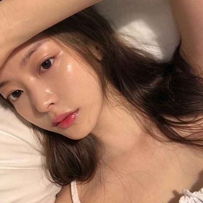 Da, tóc càng đổ dầu càng nên uống: Món nước xanh ngắt giữ da căng tóc khoẻ, nắng nóng chào thua- Ảnh 1.