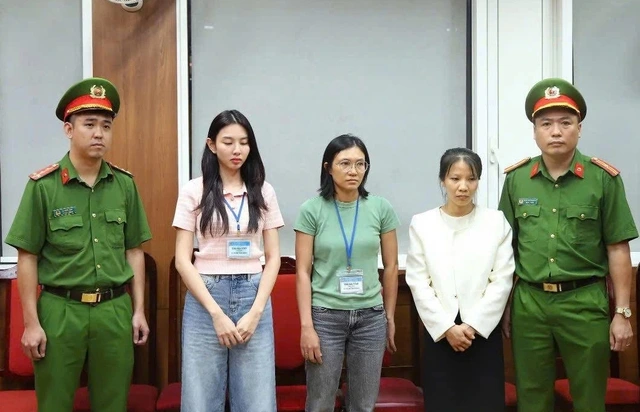 Trước Thùy Tiên, những nàng hậu Việt nào đã từng vướng vào vòng lao lý?- Ảnh 1.