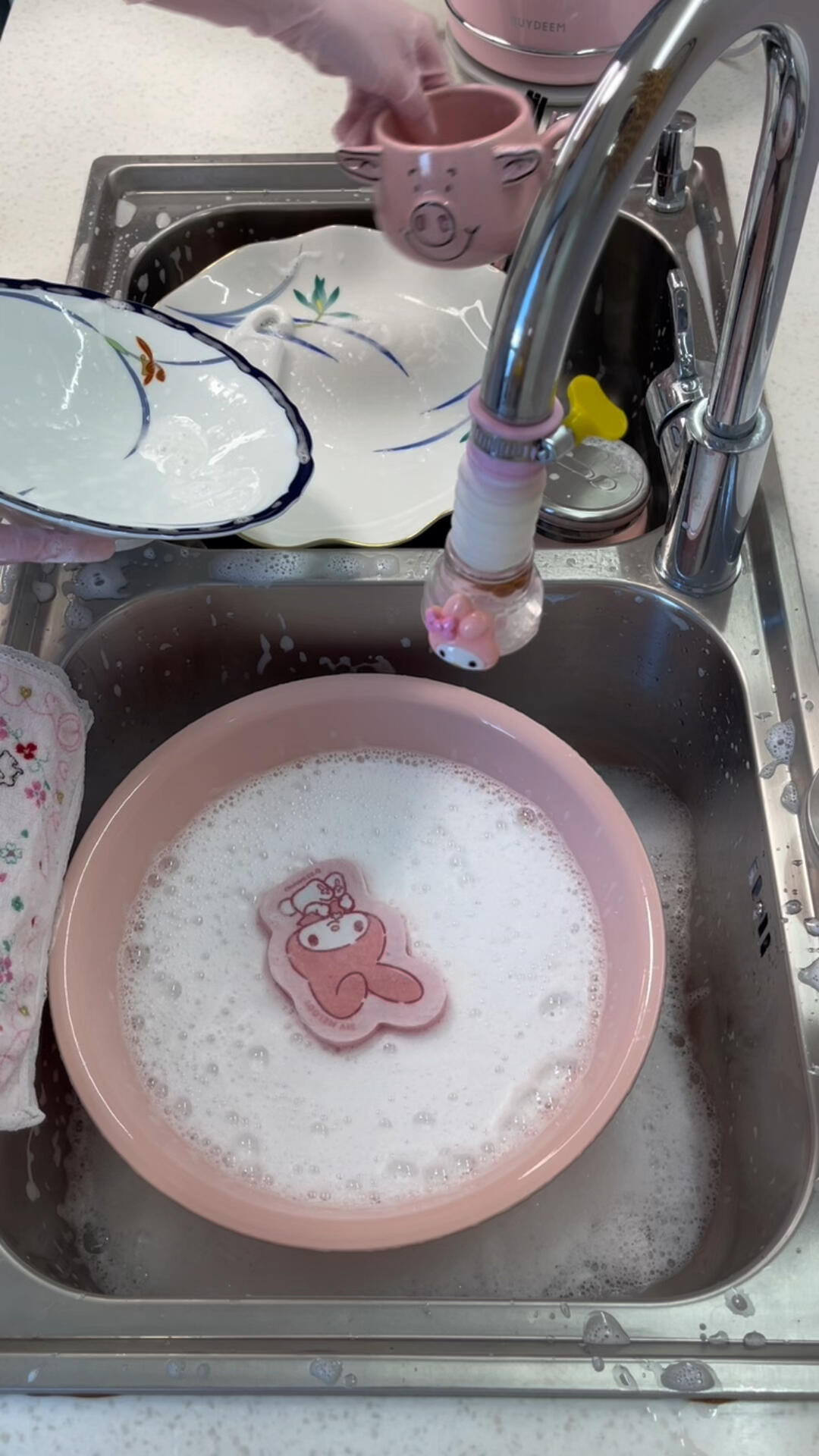 Một người rửa bát ẩu, cả nhà ăn cơm với vi khuẩn: 5 LỖI SAI tai hại cần sửa gấp!- Ảnh 4.