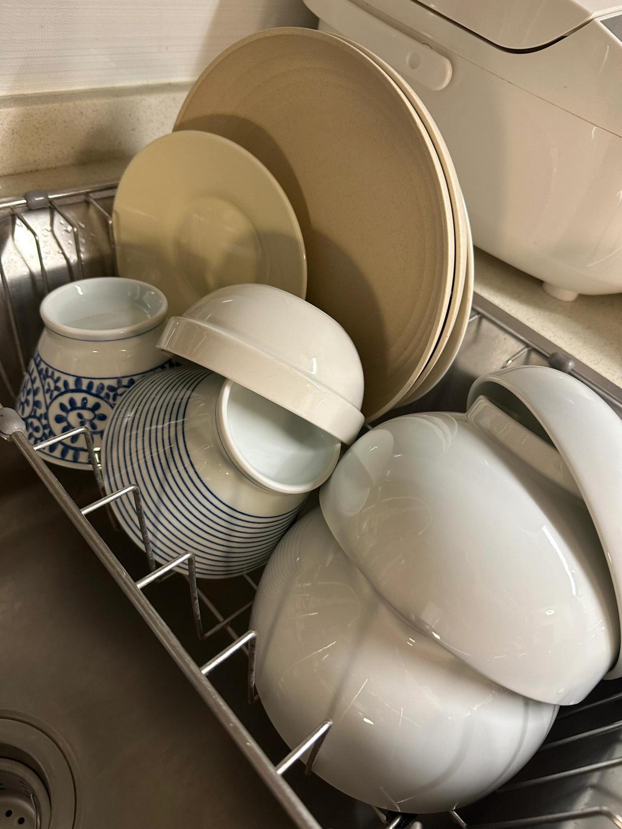 Một người rửa bát ẩu, cả nhà ăn cơm với vi khuẩn: 5 LỖI SAI tai hại cần sửa gấp!- Ảnh 9.