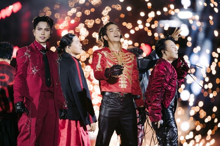 NSND Tự Long trong NSND Tự Long trong