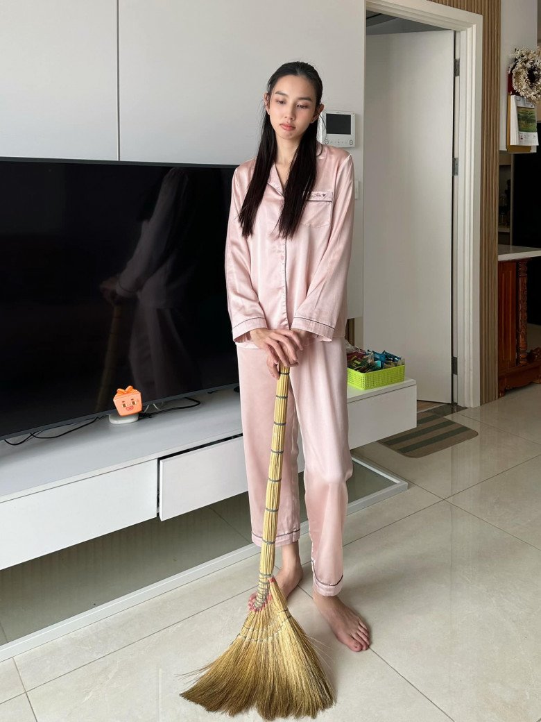 Bên trong căn hộ vừa bị khám xét của Hoa hậu Thuỳ Tiên- Ảnh 4.