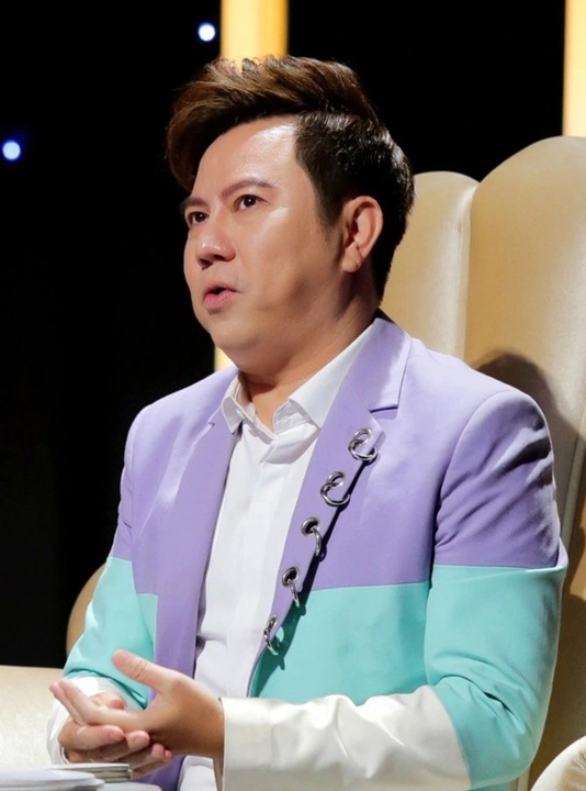 Một nam ca sĩ nói thẳng việc người nổi tiếng kêu gọi từ thiện- Ảnh 2. Một nam ca sĩ nói thẳng việc người nổi tiếng kêu gọi từ thiện- Ảnh 2.