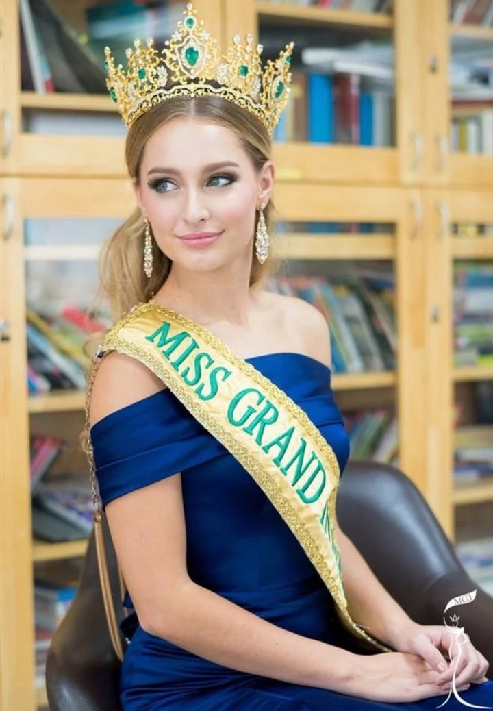 Miss Grand International từng có 5 nàng hậu bị tước danh hiệu, lý do là gì?- Ảnh 2.