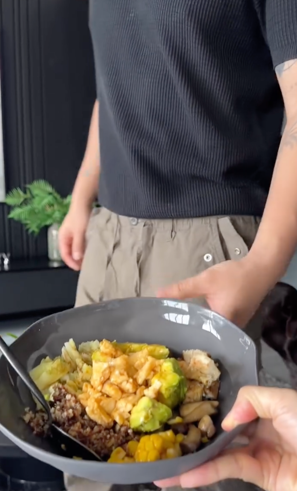 12 món Huy Trần làm riêng cho vợ bầu Ngô Thanh Vân, ngon thế nào mà khiến cõi mạng xuýt xoa ghen tỵ- Ảnh 3. 12 món Huy Trần làm riêng cho vợ bầu Ngô Thanh Vân, ngon thế nào mà khiến cõi mạng xuýt xoa ghen tỵ- Ảnh 3.