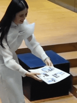 Full màn thuyết trình của Ý Nhi ở Miss World: Full màn thuyết trình của Ý Nhi ở Miss World: