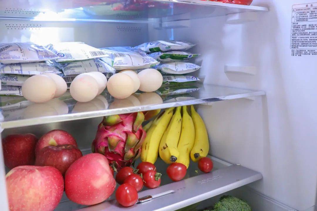 4 thứ KHÔNG NÊN cho vào tủ lạnh: Càng để càng hỏng, phản tác dụng hoàn toàn!- Ảnh 2.