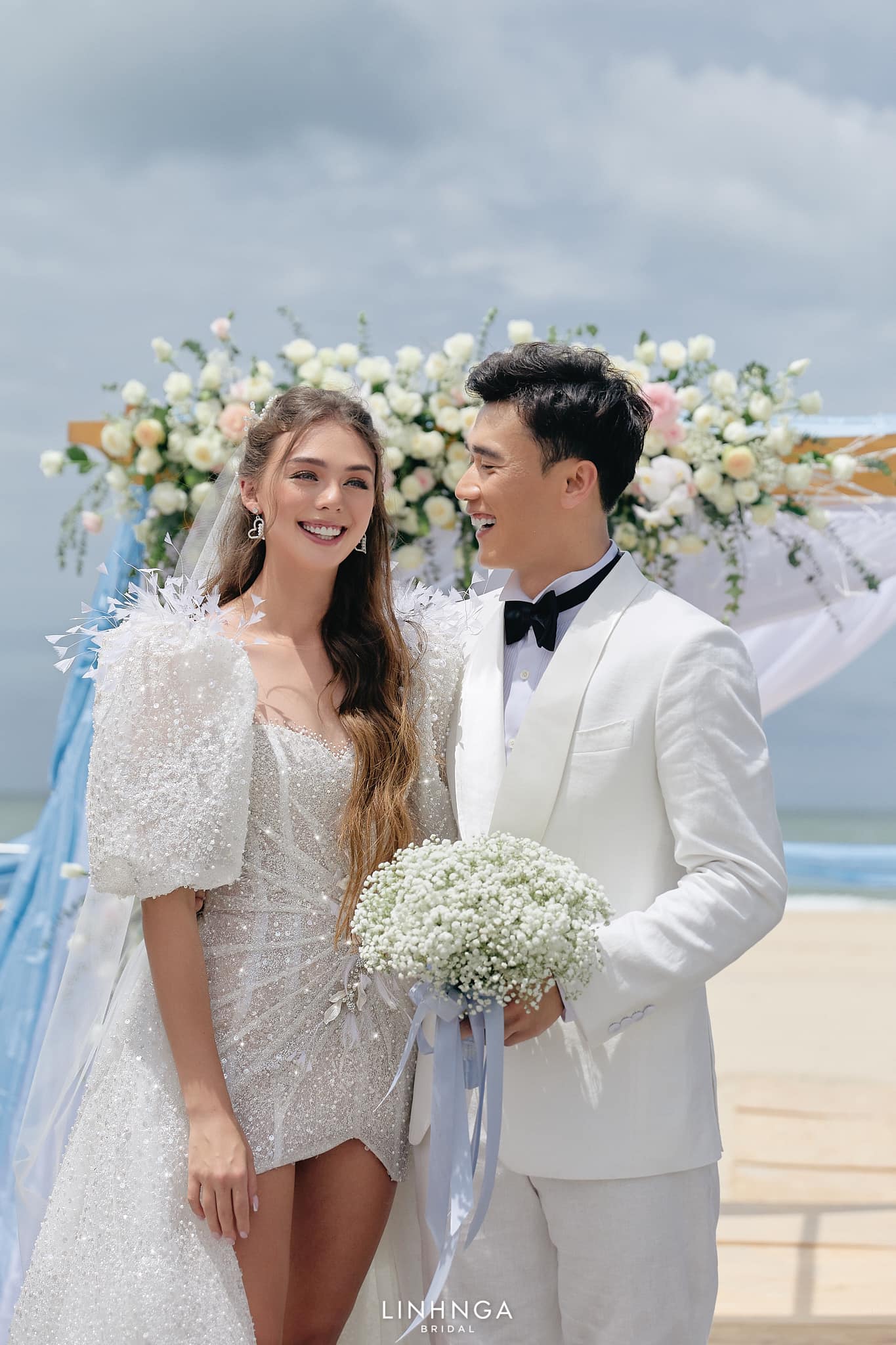 Vợ Tây của Bùi Tiến Dũng ghi điểm tuyệt đối bởi món quà siêu tinh tế tặng chồng, chuẩn 