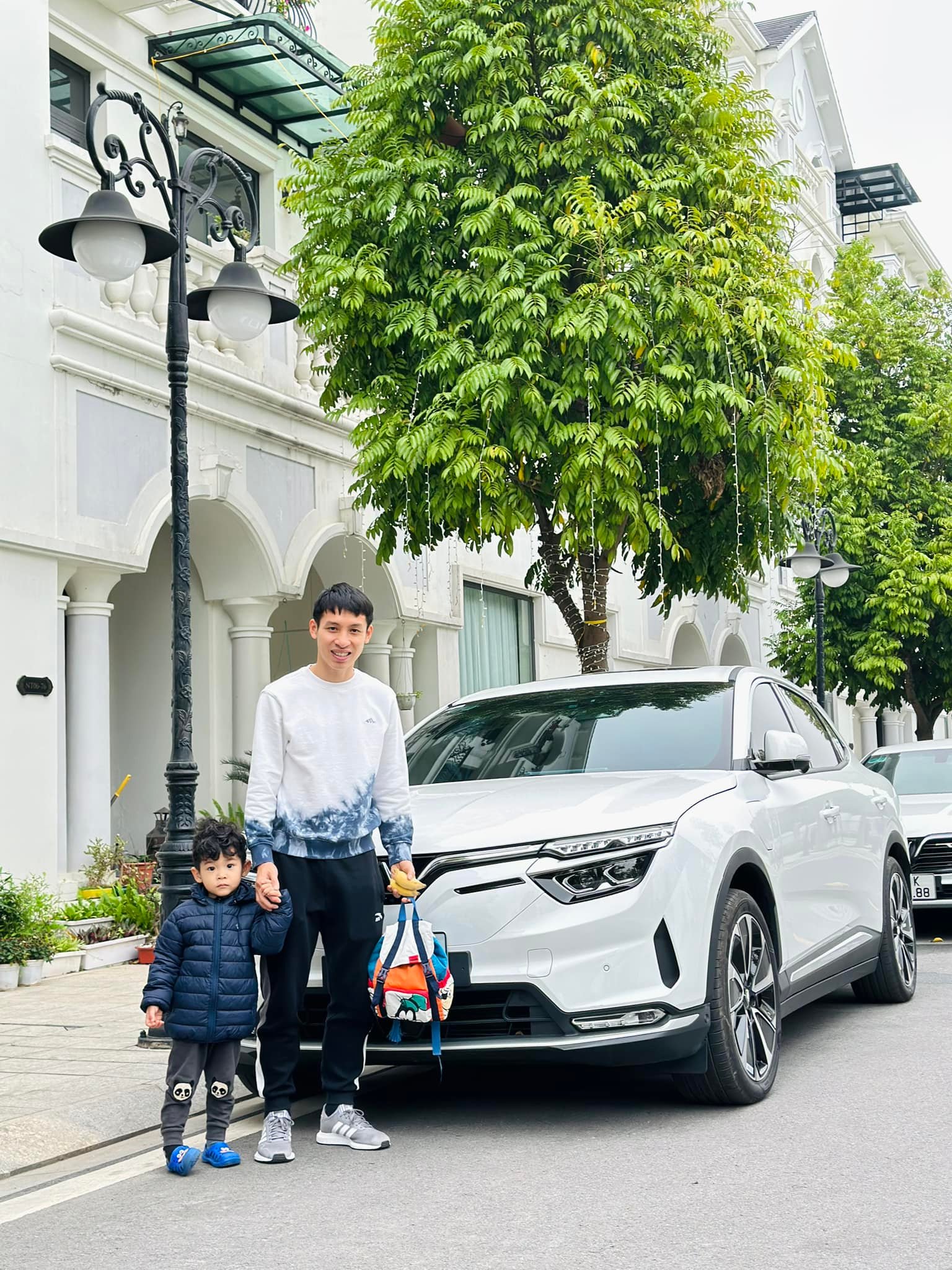 Tuyển thủ Việt Nam khoe biệt thự hạng sang bề thế sắp hoàn thiện, độ hoành tráng không kém nhà Văn Hậu, Thành Chung- Ảnh 3.