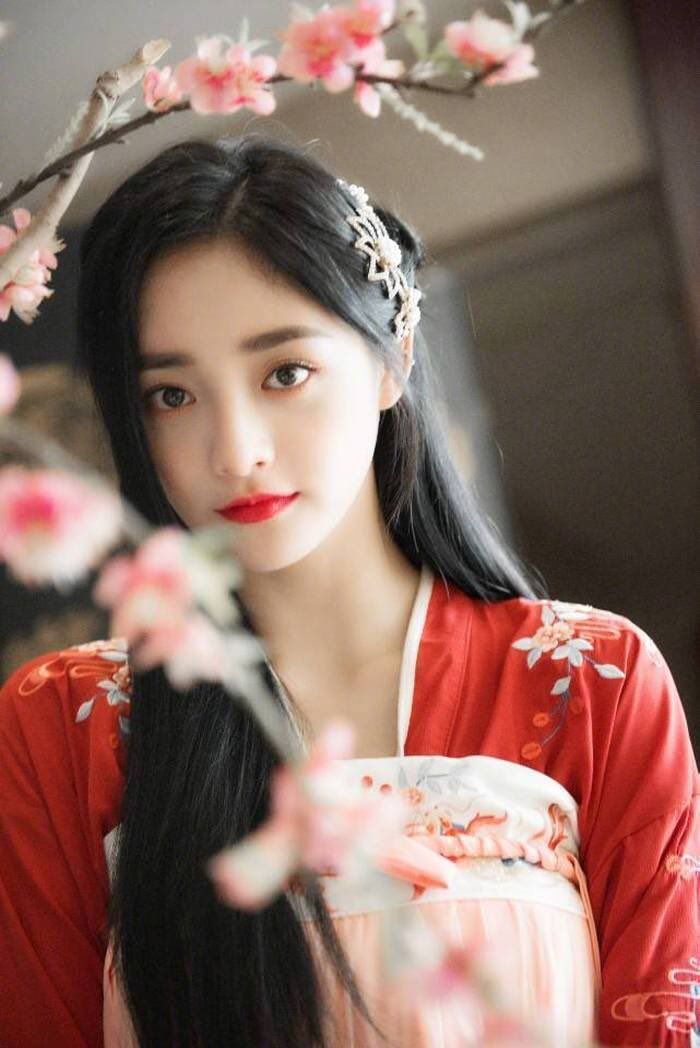 Sự hết thời của top 1 visual: Phản bội công ty nay flop thảm, hết yêu đương “bad boy” đến “phông bạt” đồ hiệu rởm- Ảnh 4.