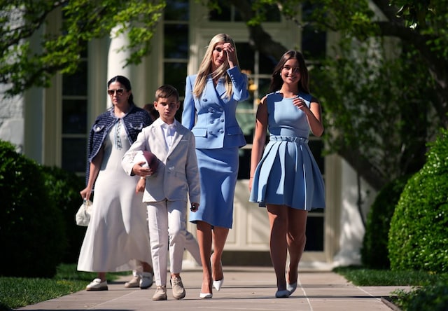 "Tiểu công chúa Nhà Trắng" dạo này: Con gái Ivanka Trump mỗi lần xuất hiện là một lần tỏa sáng- Ảnh 4.