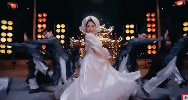 MV Bắc Bling đạt 200 triệu views, Hoà Minzy vượt Sơn Tùng lập kỷ lục số 1 Việt Nam!- Ảnh 3.