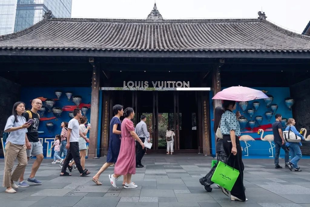 Vỡ mộng với chốn phồn hoa đô thị, giới trẻ Trung Quốc đổ xô tới ‘thành phố hạnh phúc nhất đất nước’ lập nghiệp: “Mức lương ở đây đủ để mua bất cứ thứ gì tôi muốn”- Ảnh 1.
