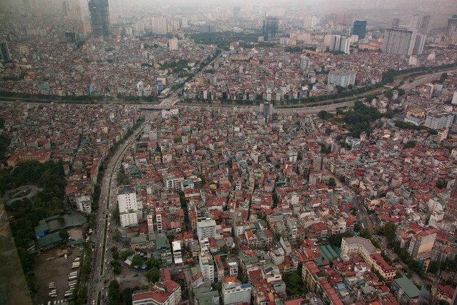 Khách Tây nhận xét: Việt Nam có 1 món nổi tiếng bậc nhất vì nó vừa ngon, tiện lợi, no bụng và còn rẻ nữa- Ảnh 1.