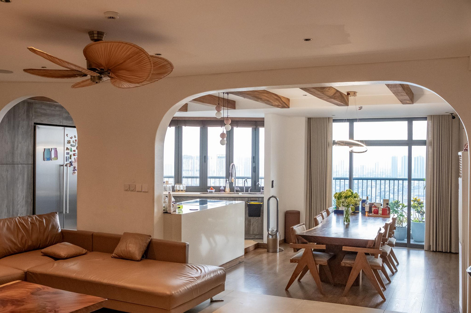 Nữ nghệ sĩ ở nhà 350m2 đẹp như resort tại Cầu Giấy, hôn nhân viên mãn bên chồng gia thế- Ảnh 2. Nữ nghệ sĩ ở nhà 350m2 đẹp như resort tại Cầu Giấy, hôn nhân viên mãn bên chồng gia thế- Ảnh 2.