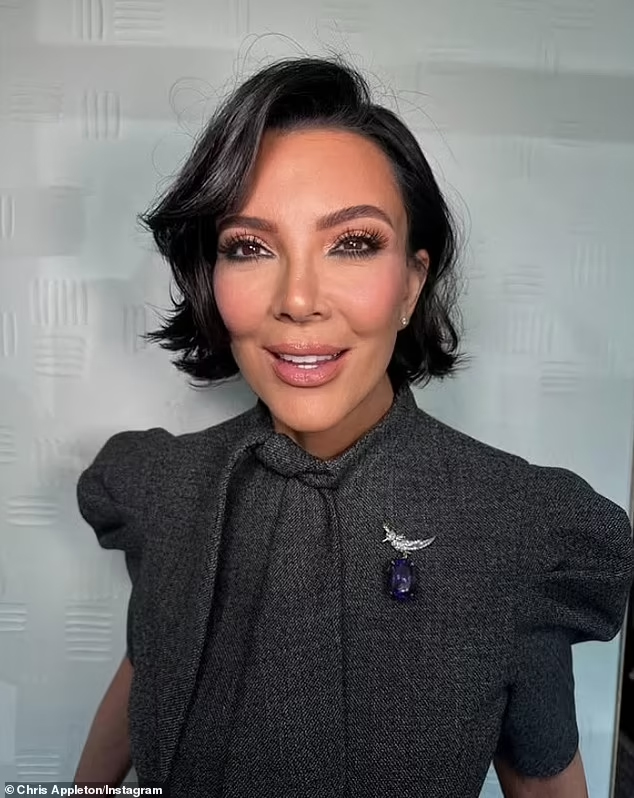 Loạt ảnh mới của mẹ Kim Kardashian gây sốt: Nhiều người đặt nghi vấn 