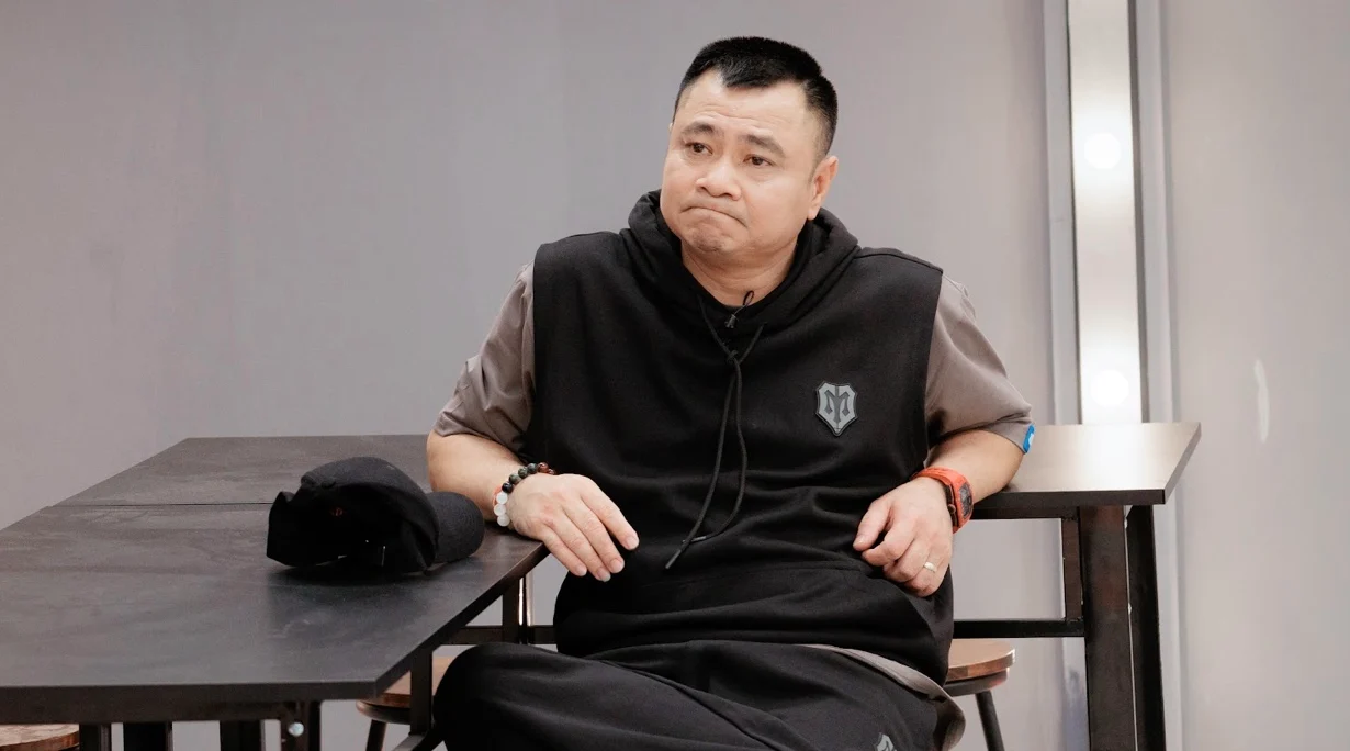 Soi kĩ sân khấu khiến NSND Tự Long bức xúc vì “bị phốt” hát live, 1 giây sơ hở không cản được sức hút của tiết mục hot nhất show Chông Gai- Ảnh 2.