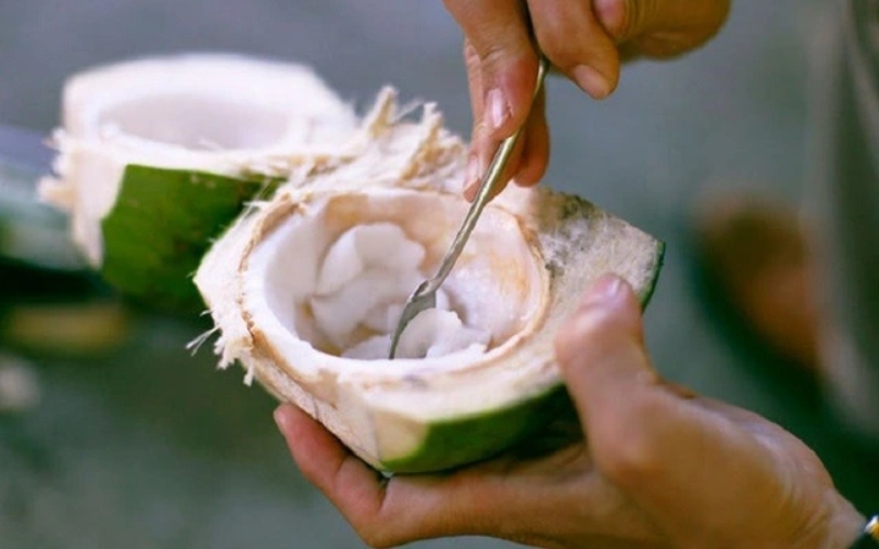 Loại nước "kem chống nắng" ngăn da nhăn nheo, đen sạm đang đầy chợ Việt, đi biển dùng đều đảm bảo da luôn căng mọng collagen- Ảnh 4.