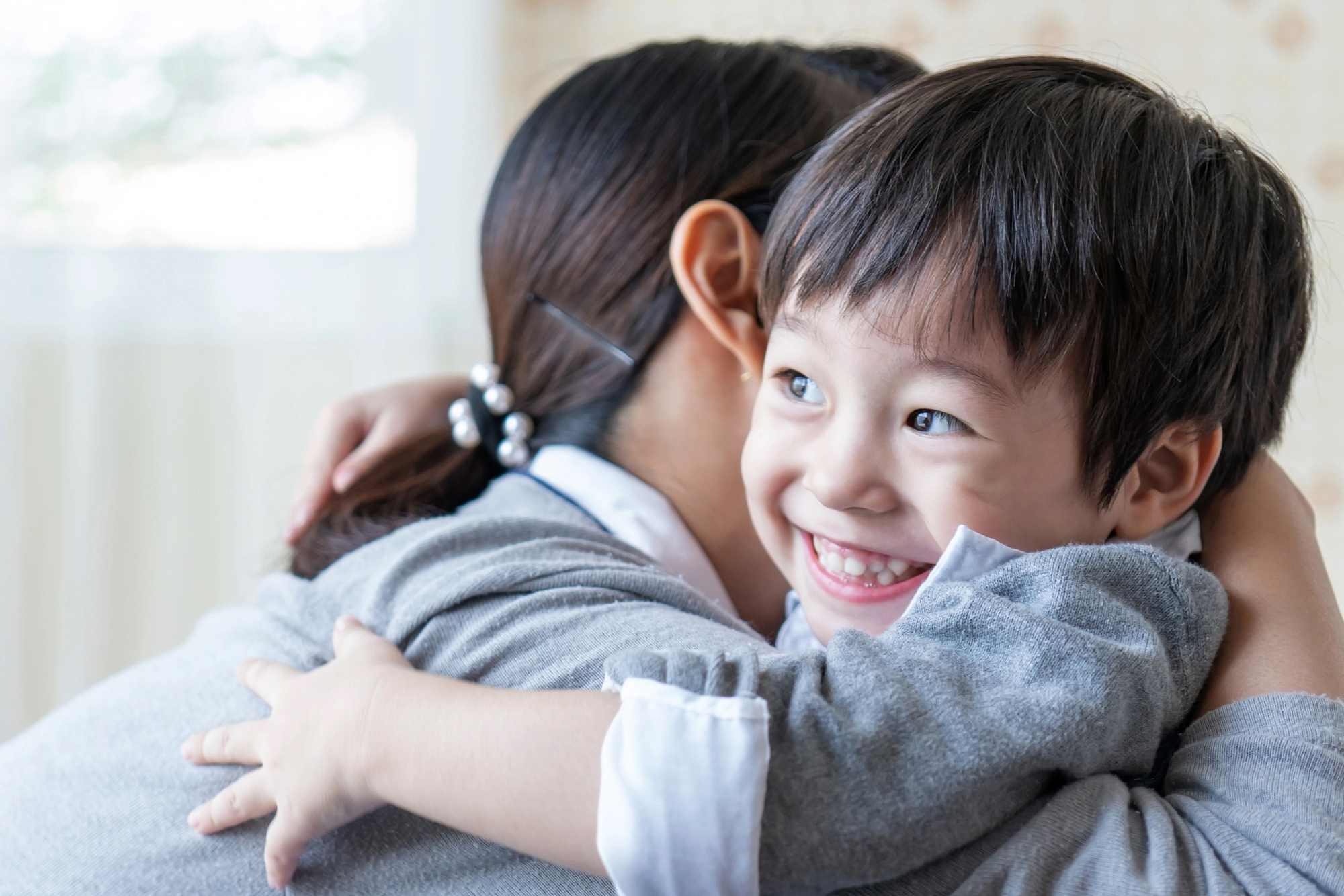 Covid-19 đang có dấu hiệu tăng trở lại, với trẻ nhỏ CHƯA TIÊM vaccine, phải làm sao để phòng bệnh cho con?- Ảnh 1.