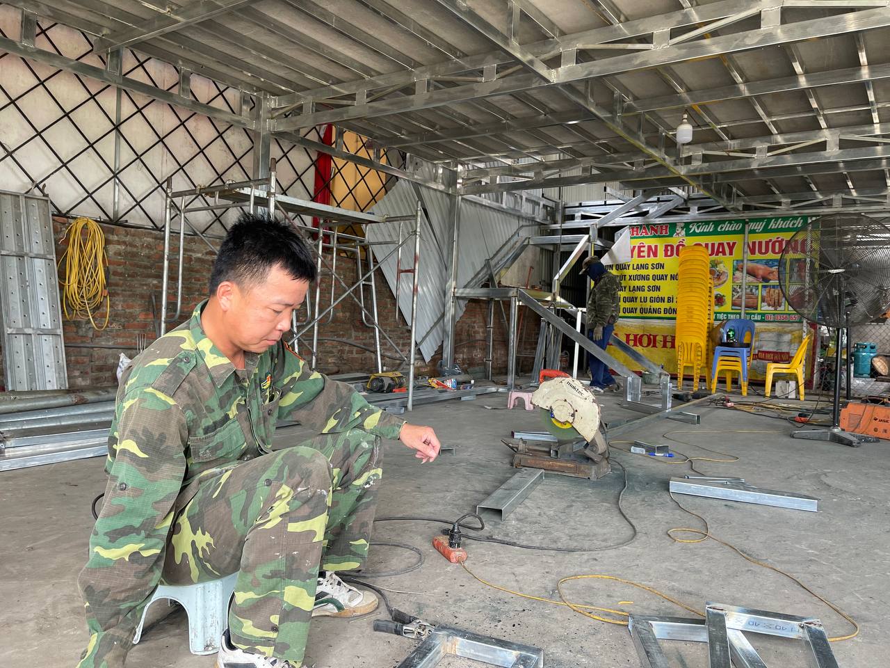Vụ 2 sinh viên tử vong khi quay clip diễn tả cứu người bị đuối nước: Người dân kể lại khoảnh khắc kinh hoàng- Ảnh 3.