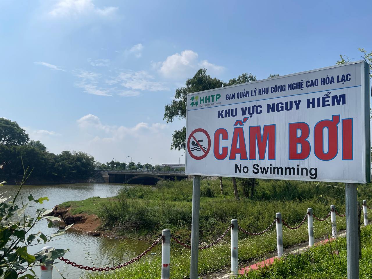 Vụ 2 sinh viên tử vong khi quay clip diễn tả cứu người bị đuối nước: Người dân kể lại khoảnh khắc kinh hoàng- Ảnh 6.