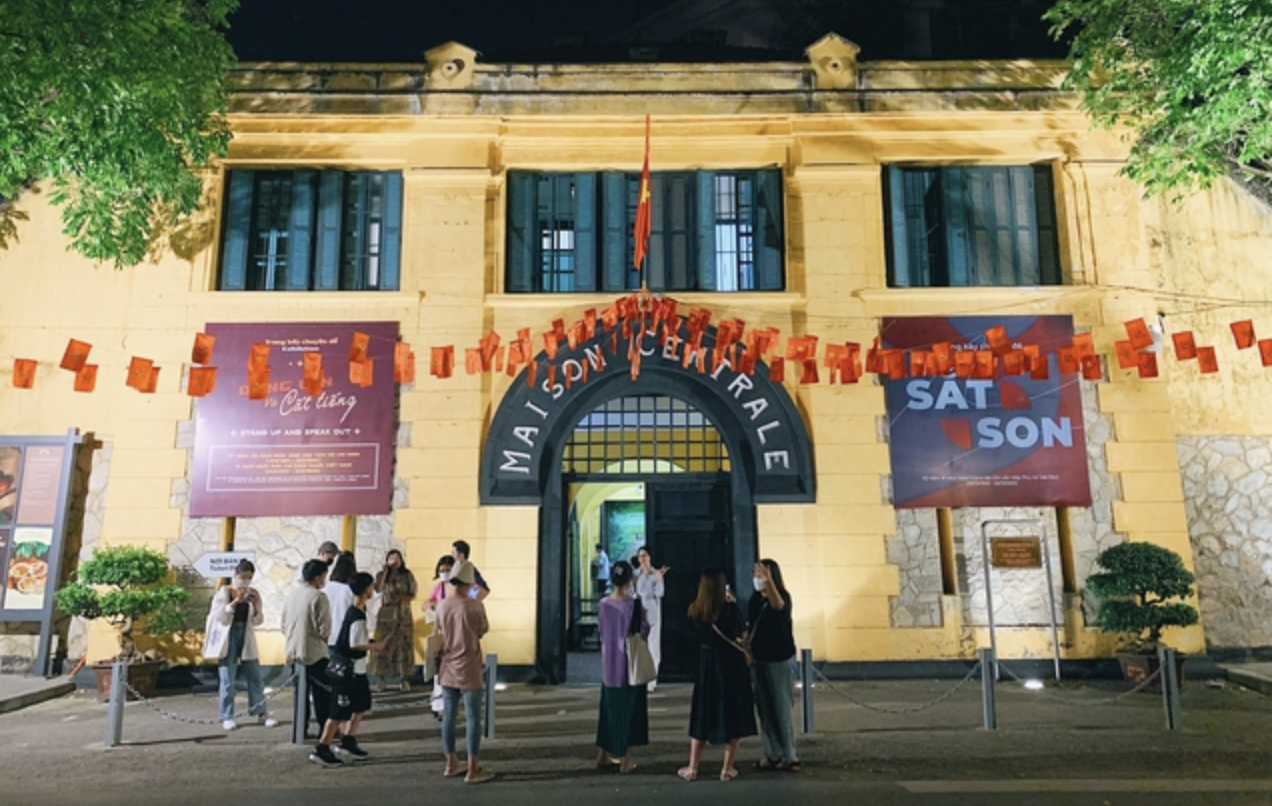 Tranh cãi vụ Nhà tù Hoả Lò tuyển dụng yêu cầu "thử việc" 75 ngày, quyền lợi mông lung: Ban quản lý lên tiếng- Ảnh 2.