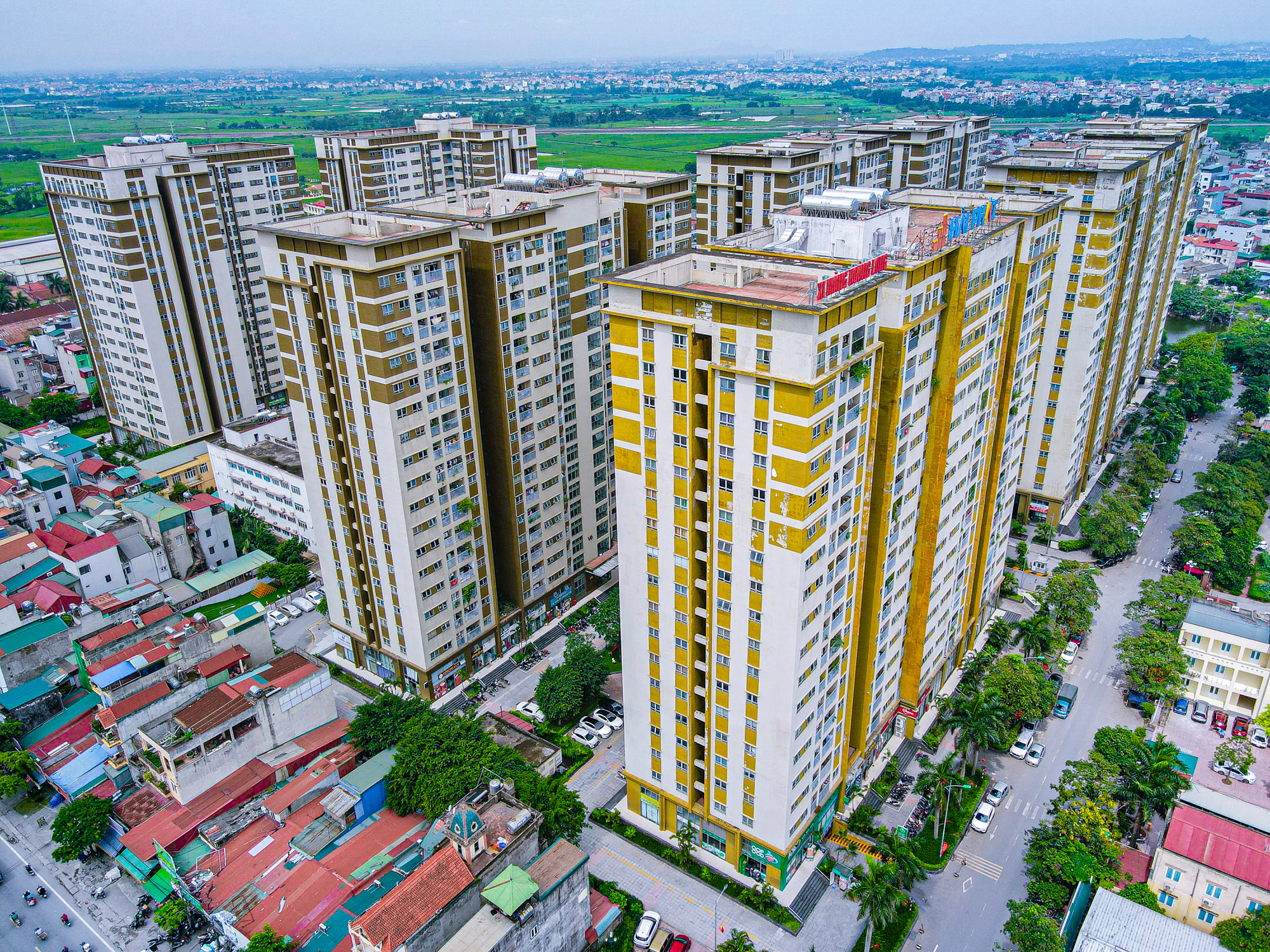 Khu nhà nằm gần đường lớn, trường đại học, ga tàu điện có giá bán chưa đến 14 triệu đồng/m2 ở Hà Nội- Ảnh 10.