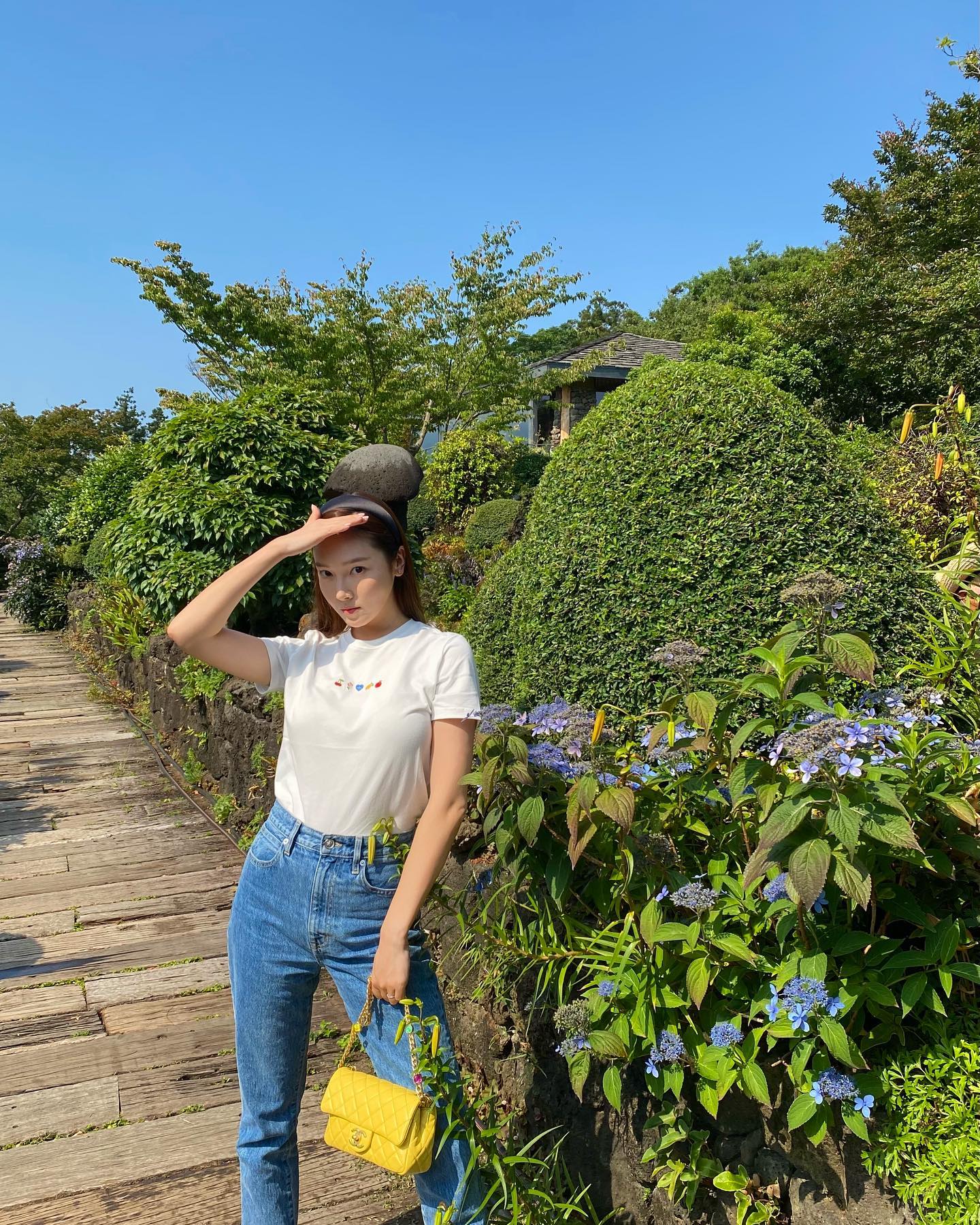 Quý cô cao 1m63 gợi ý những cách mặc quần jeans sang trọng, 