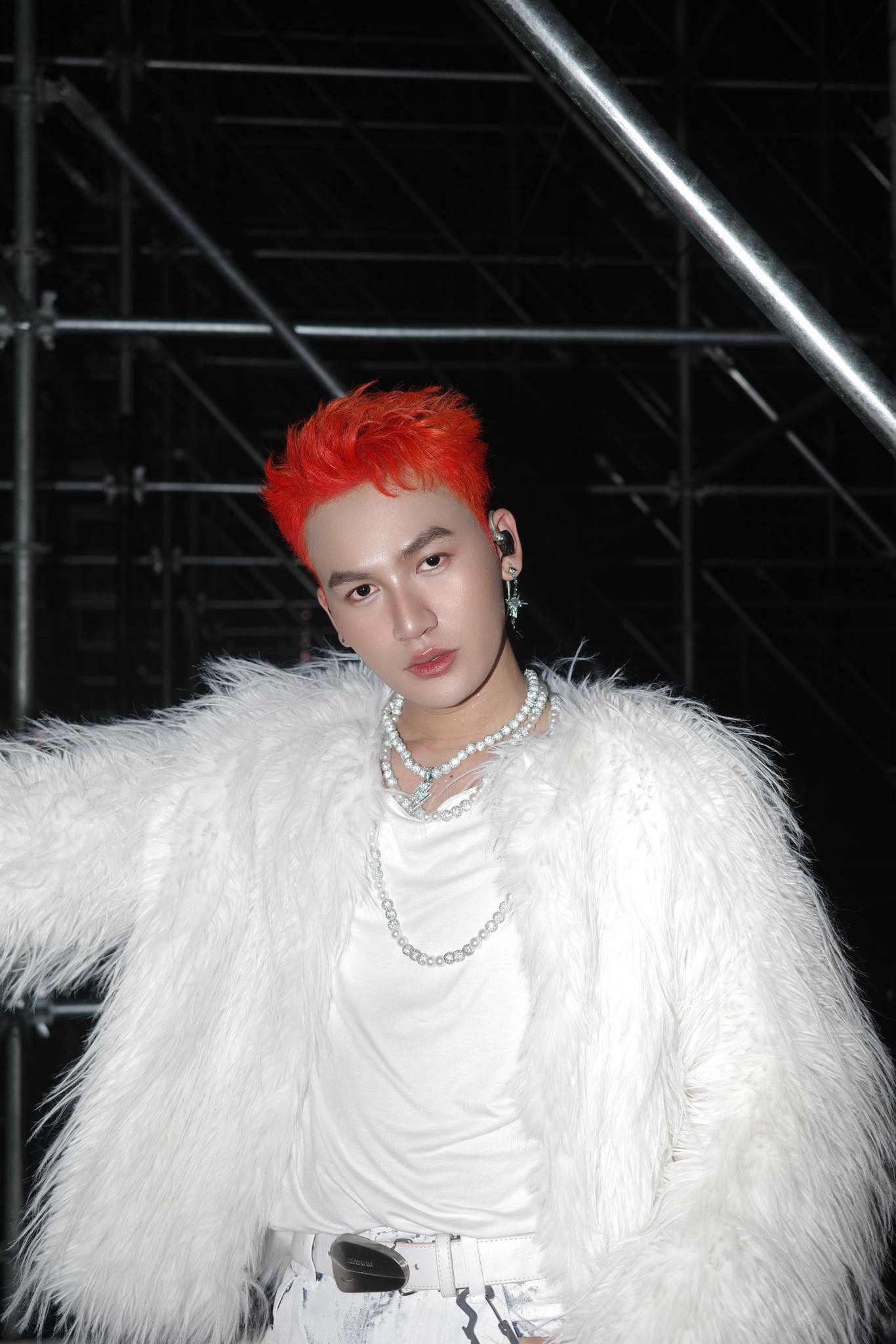 Màn comeback không chút bọt sóng của nam ca sĩ “flop vì thực lực”: Đến bao giờ mới hết nhạc dở, lỗi thời?- Ảnh 6.