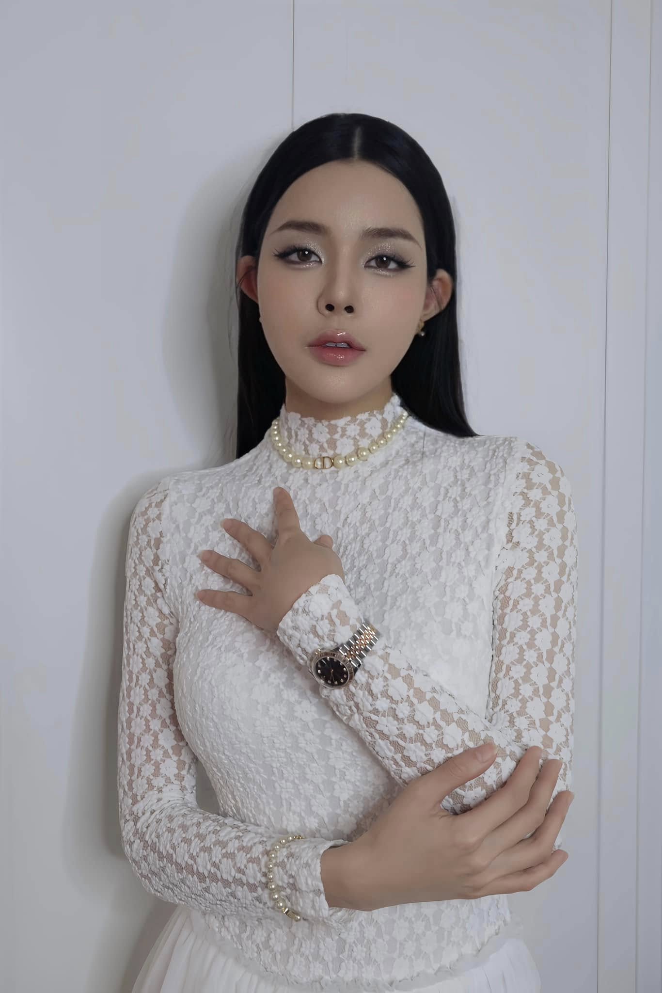 Lộ ảnh lúc chưa thẩm mỹ của bạn gái Văn Thanh, visual vẫn cực hot chuẩn tiểu thư xuất thân “trâm anh thế phiệt