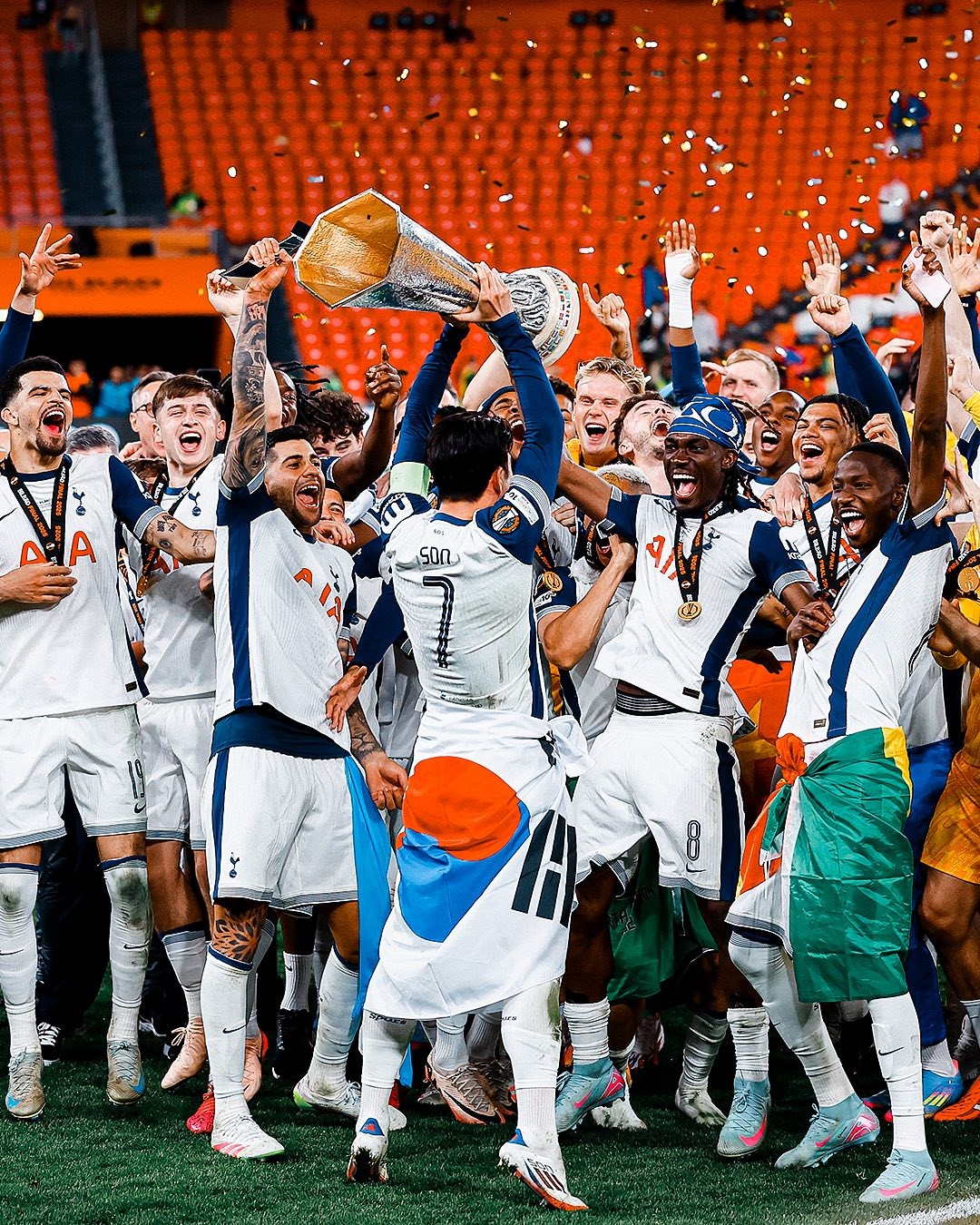 Tottenham đã thoát khỏi sự tầm thường, trở thành nhà vô địch Europa League như thế nào?- Ảnh 4.