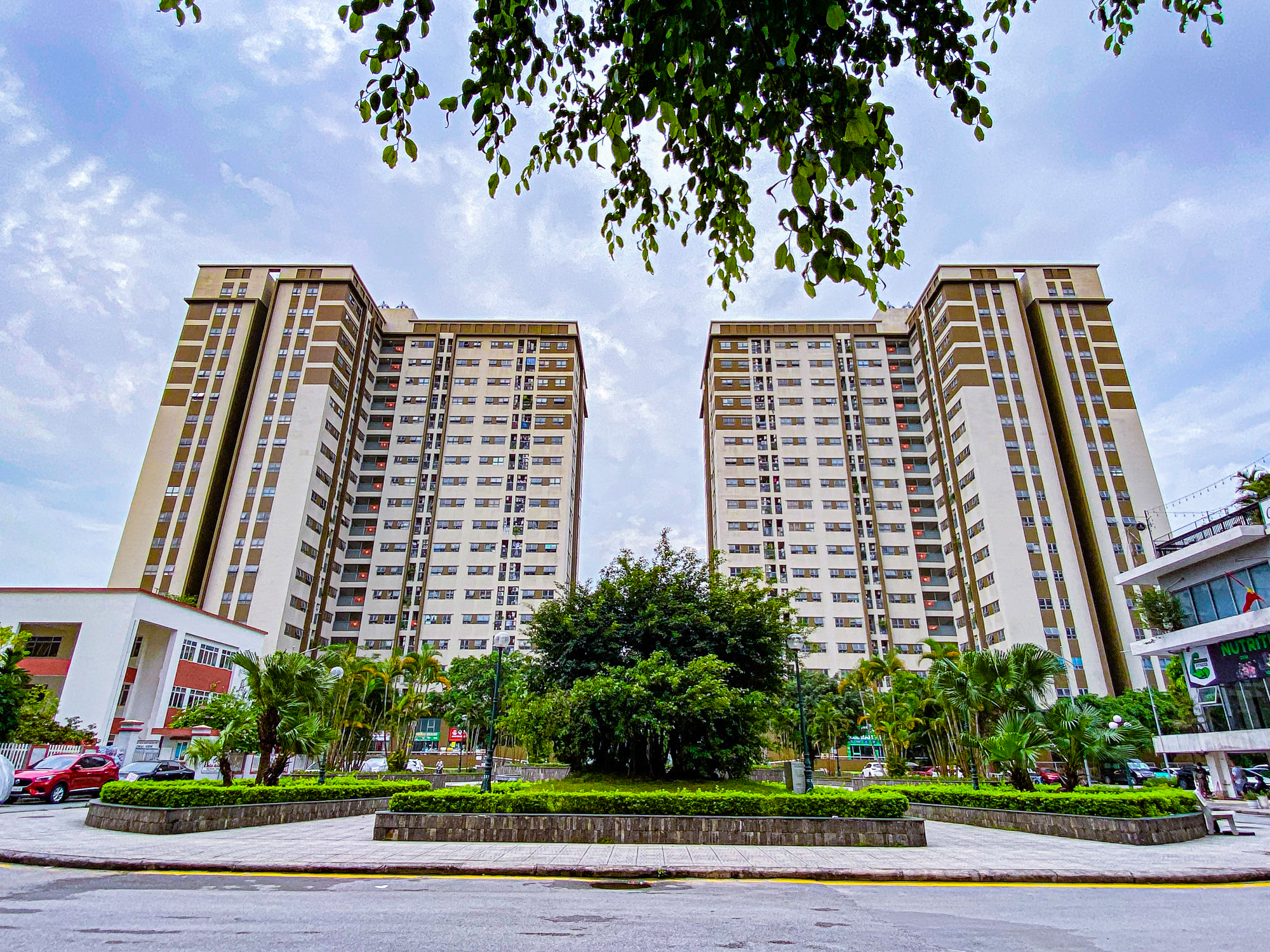Khu nhà nằm gần đường lớn, trường đại học, ga tàu điện có giá bán chưa đến 14 triệu đồng/m2 ở Hà Nội- Ảnh 5.