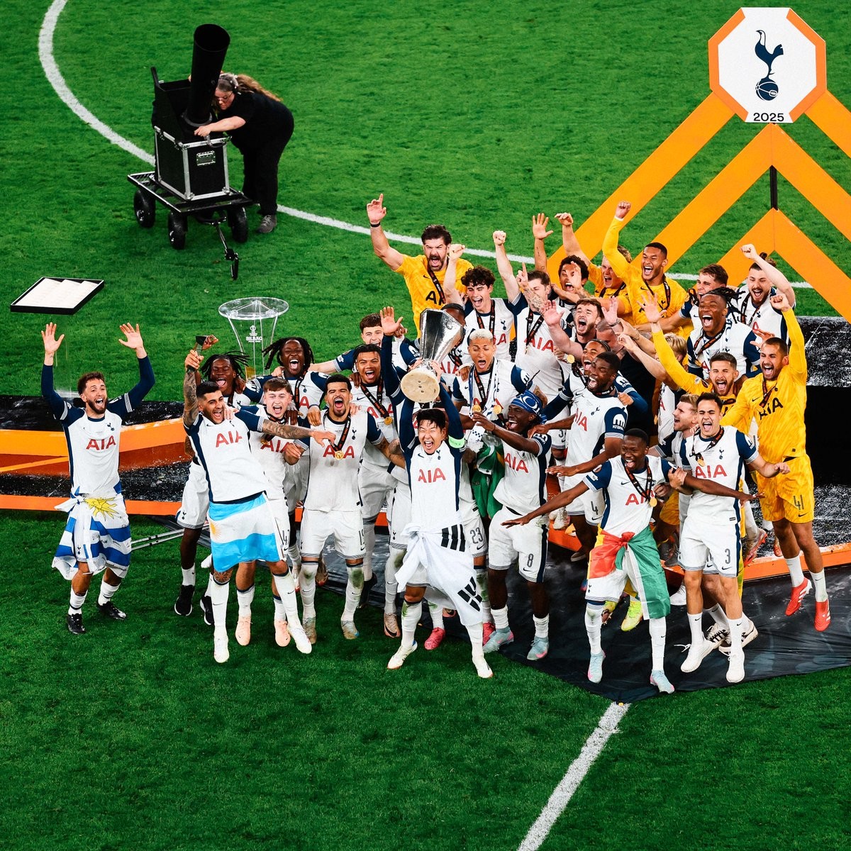 Tottenham đã thoát khỏi sự tầm thường, trở thành nhà vô địch Europa League như thế nào?- Ảnh 3.