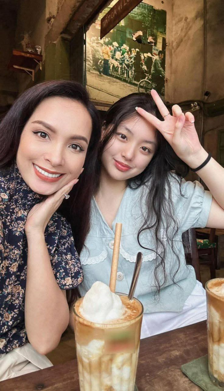 Suti - công chúa nhỏ của "Bố ơi, mình đi đâu thế?" đến thiếu nữ tuổi 17: Nhan sắc nổi bật, chơi golf để duy trì vóc dáng- Ảnh 5.