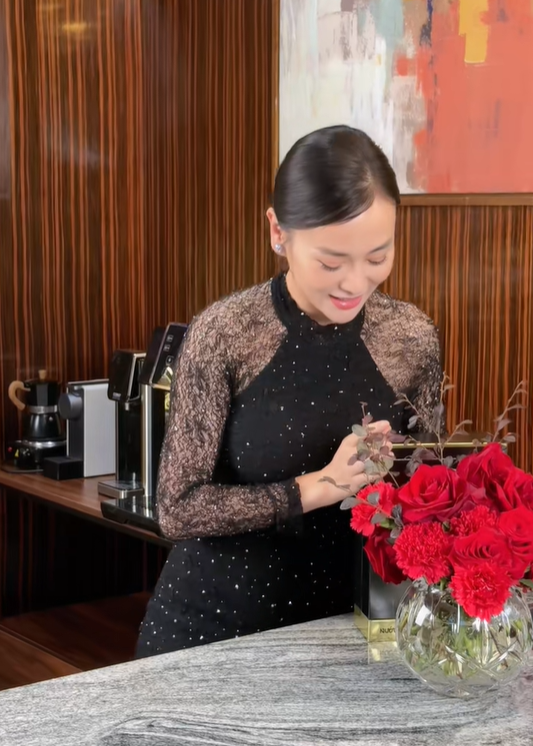 Phương Oanh nấu ăn ngon còn khéo cắm hoa, nhìn loạt bình hoa đẹp mê mà ai cũng muốn sắm theo- Ảnh 2.