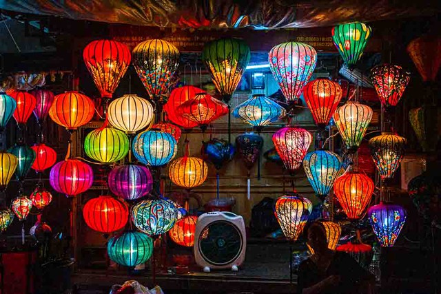 Khách Tây nhận xét: Đây là nơi bán bánh mỳ kẹp thịt ngon nhất Việt Nam, có lẽ nhiều người cũng đồng tình- Ảnh 5. Khách Tây nhận xét: Đây là nơi bán bánh mỳ kẹp thịt ngon nhất Việt Nam, có lẽ nhiều người cũng đồng tình- Ảnh 5.