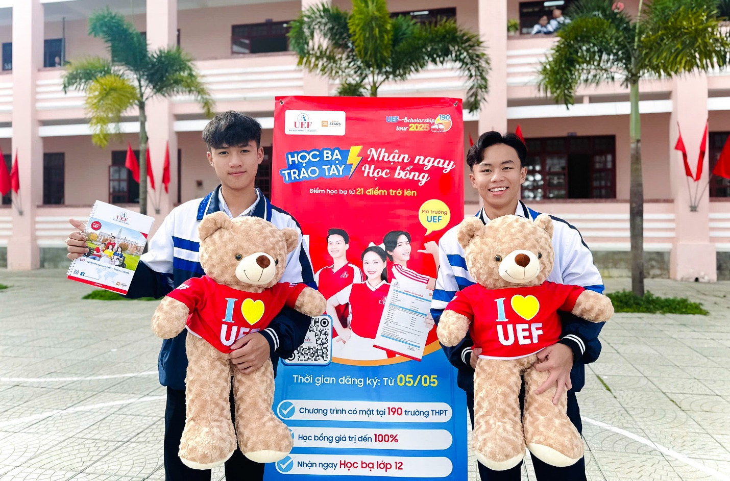 UEF Scholarship Tour 2025 đến với thí sinh Tây Nguyên để trao hàng trăm suất học bổng- Ảnh 2.