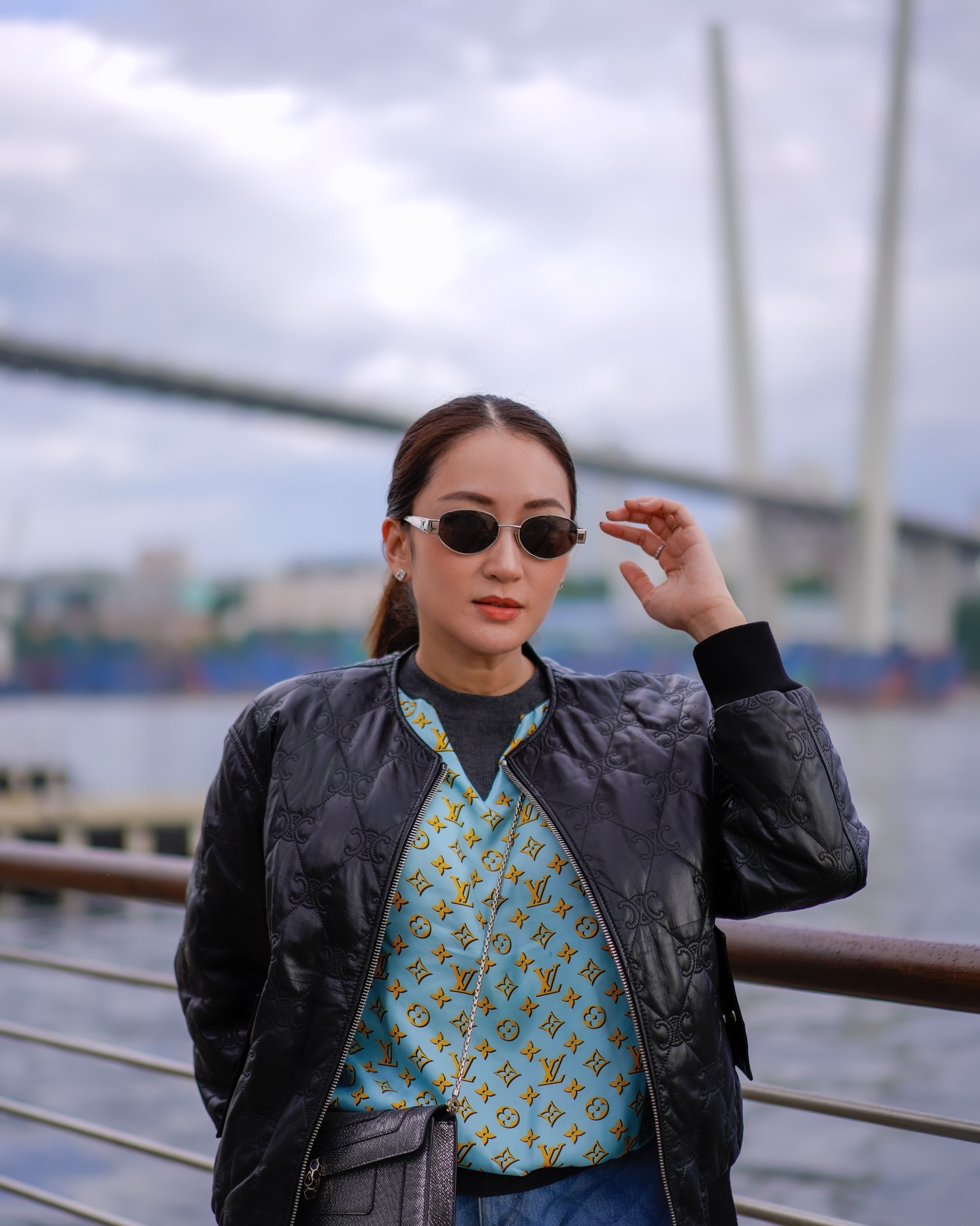 Nữ Thủ tướng trẻ nhất Thái Lan: Người sành chơi hàng hiệu thứ thiệt từ chính trường đến đời thường- Ảnh 8.