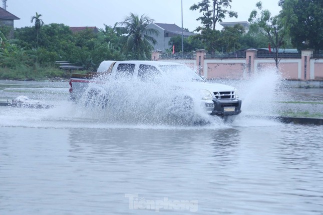 Miền Bắc, Bắc Trung Bộ mưa lớn đỉnh điểm- Ảnh 1.