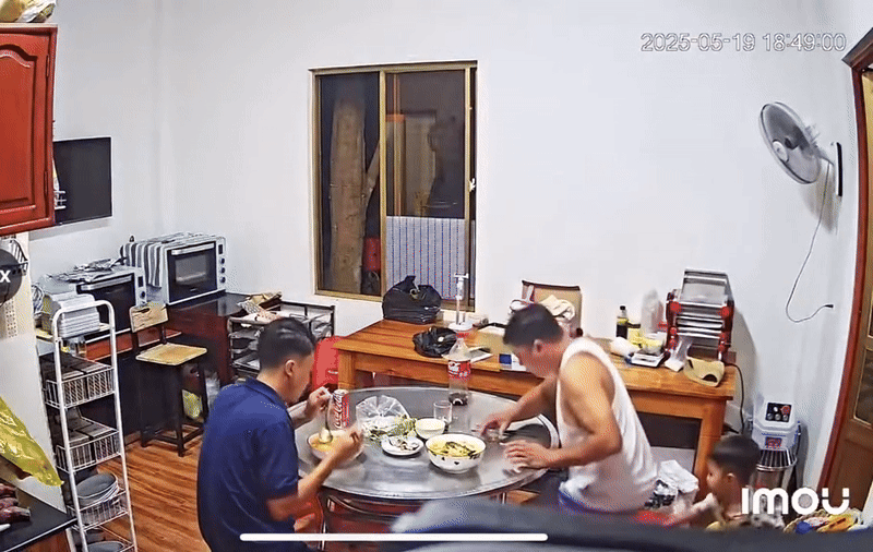 Đến hẹn lại lên, dân tình lại được dịp giải trí với những pha tấu hài cực mạnh khi 