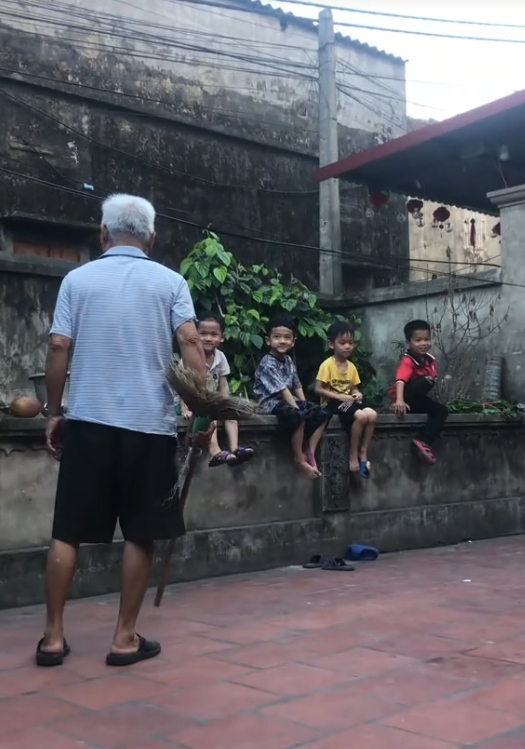Đến hẹn lại lên, dân tình lại được dịp giải trí với những pha tấu hài cực mạnh khi 